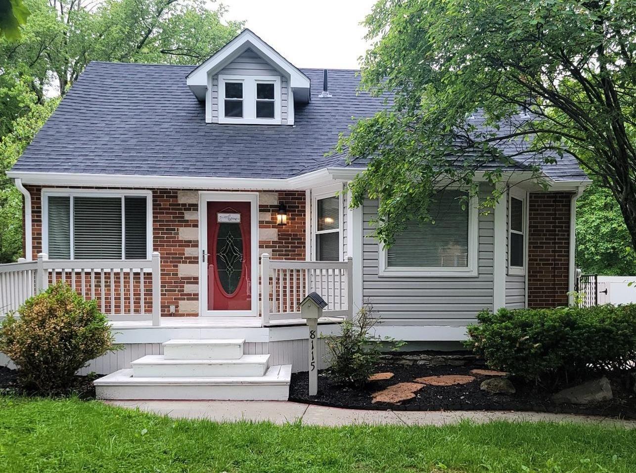 Hoarder house deal – exterior